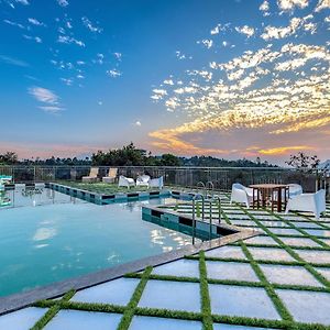 Hotel White House, Munnar